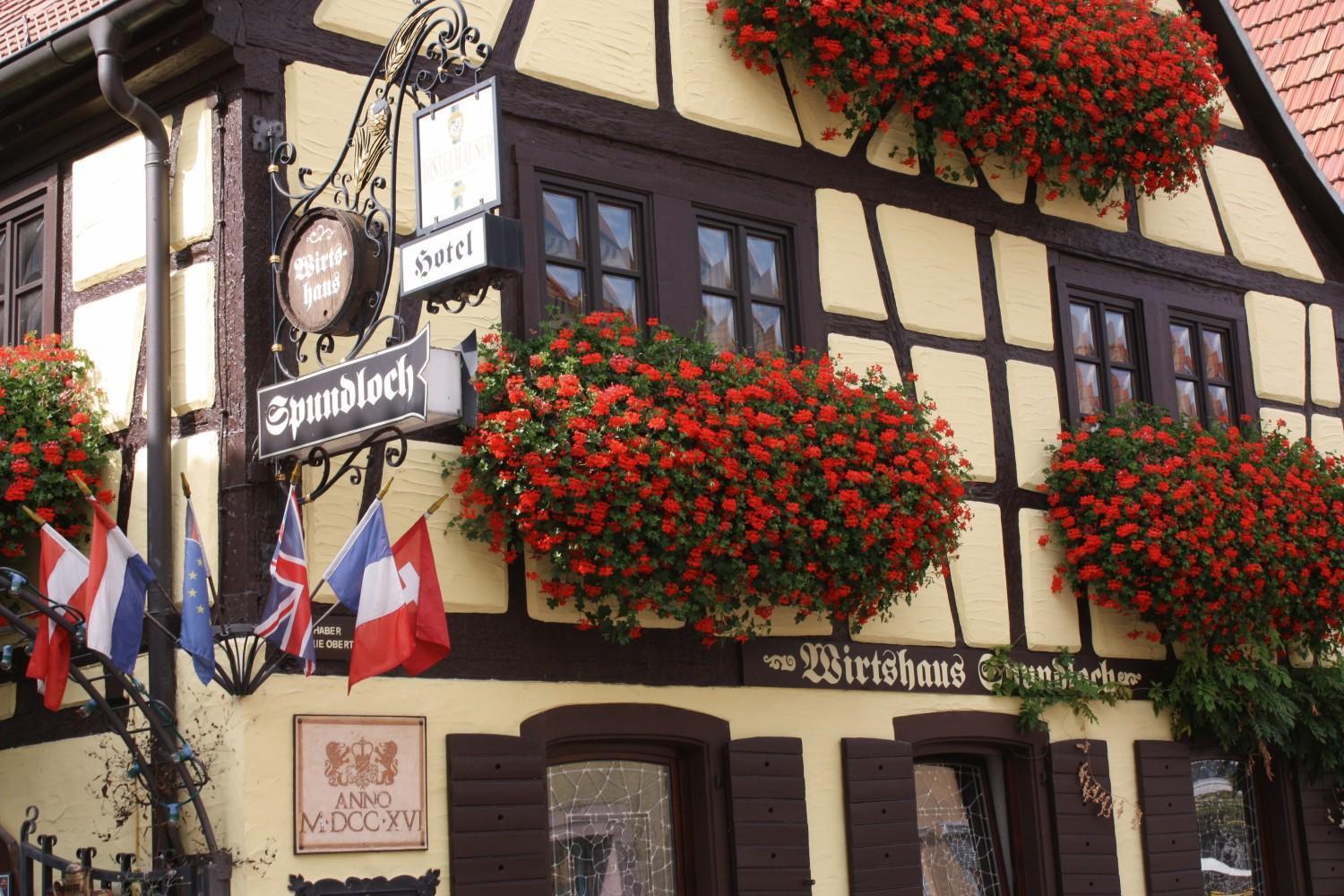 Spundloch- Das Hotel & Weinrestaurant Veitshochheim Bagian luar foto